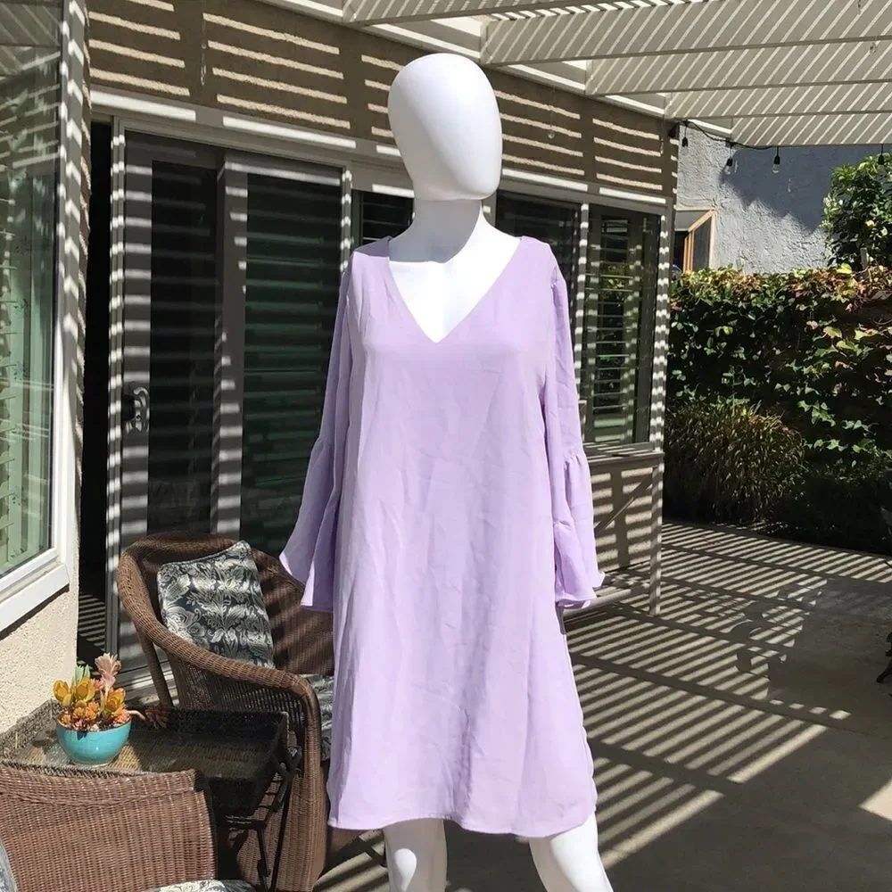 Chelsea 28 Bell Sleeve Shift Dress Size Medium